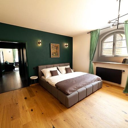 Apartmany Dacicky 1 กุตนาฮอรา ภายนอก รูปภาพ