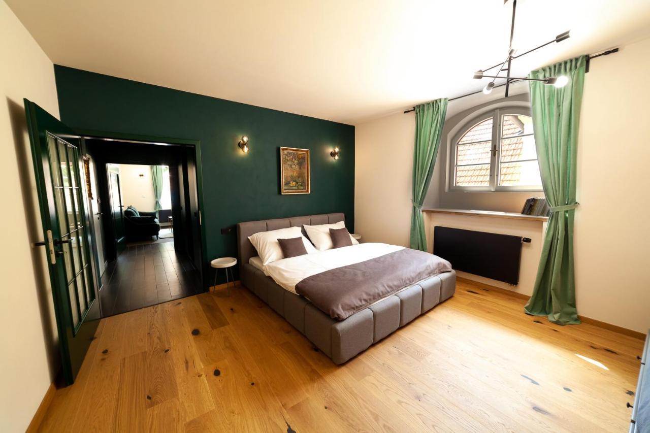 Apartmany Dacicky 1 กุตนาฮอรา ภายนอก รูปภาพ