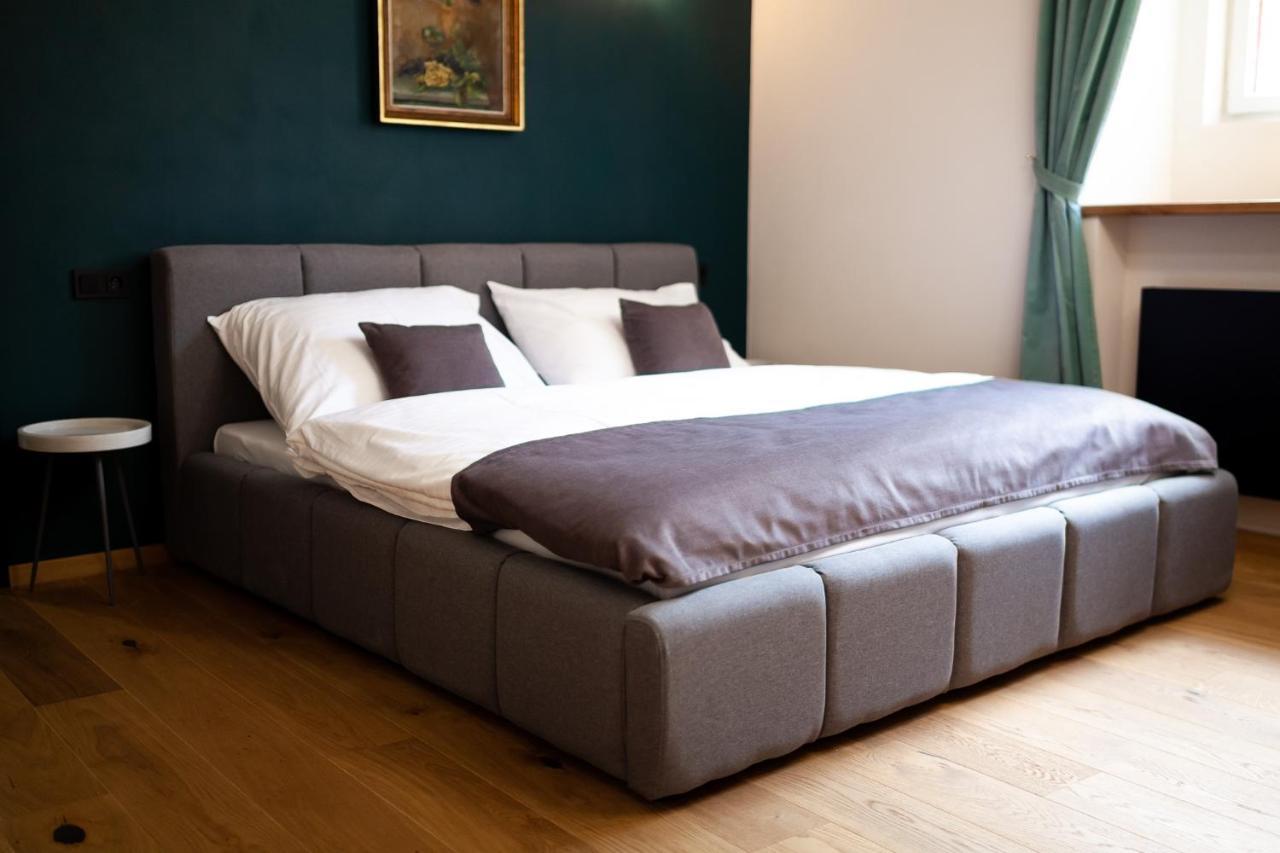 Apartmany Dacicky 1 กุตนาฮอรา ภายนอก รูปภาพ