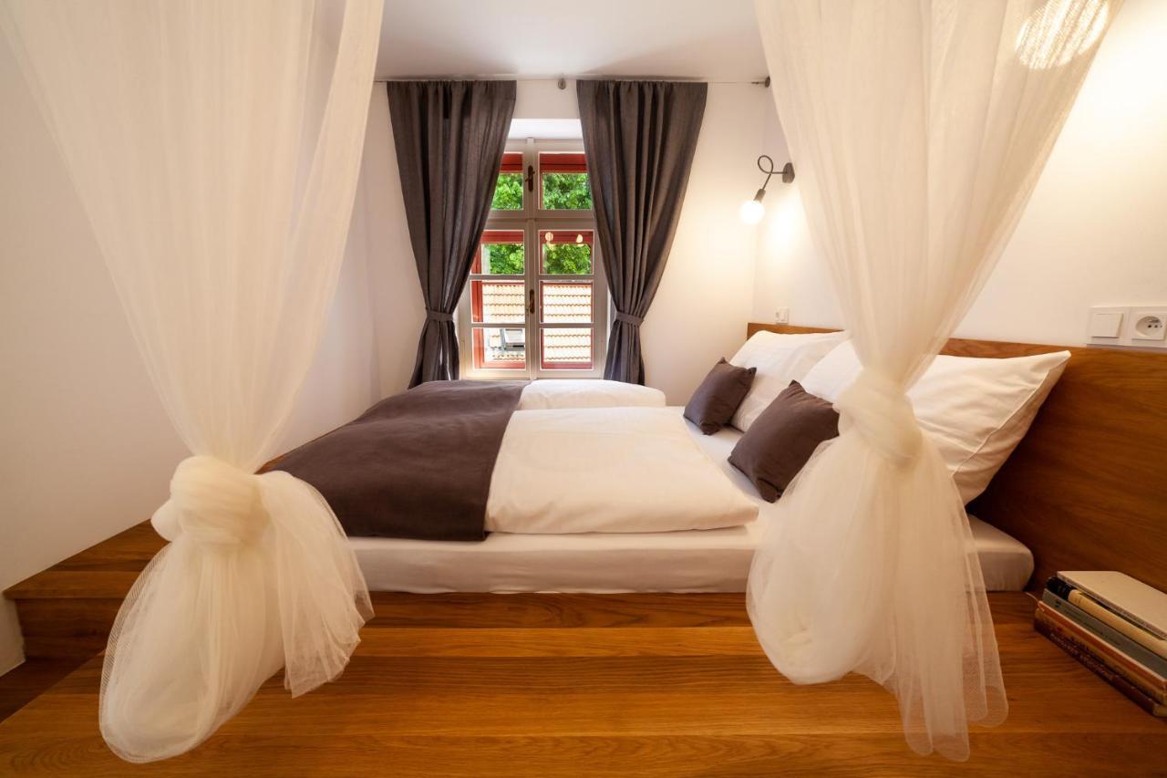 Apartmany Dacicky 1 กุตนาฮอรา ภายนอก รูปภาพ